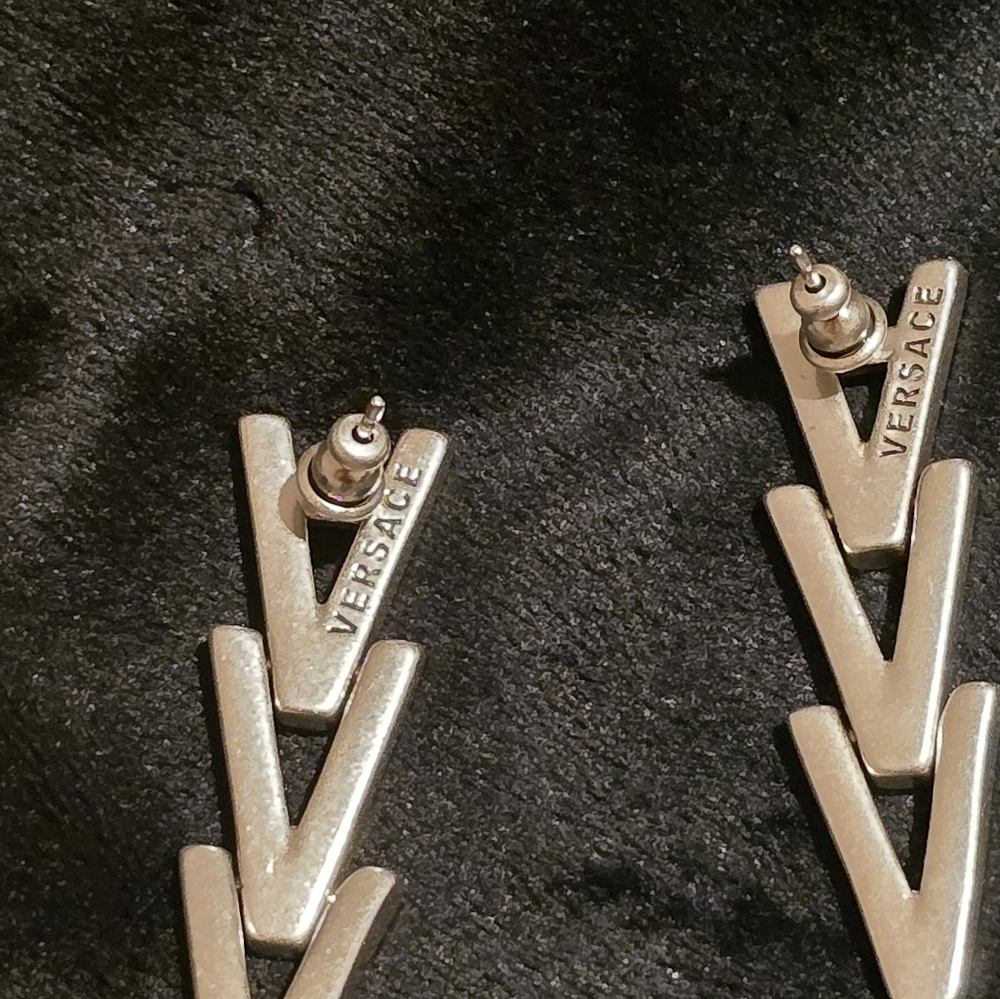 Versace Metallic V-Shaped Earrings - Picture 5 of 6